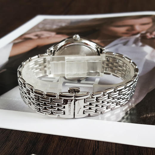 【95新】LONGINES 浪琴L4.760.4.11.6自动机械机芯日期显示35MM（中性款）律雅系列精钢110526NJS03 商品图5
