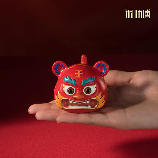 铜师傅《福虎》新中式国潮可爱萌虎 办公室桌面乔迁送礼工艺品 商品图4