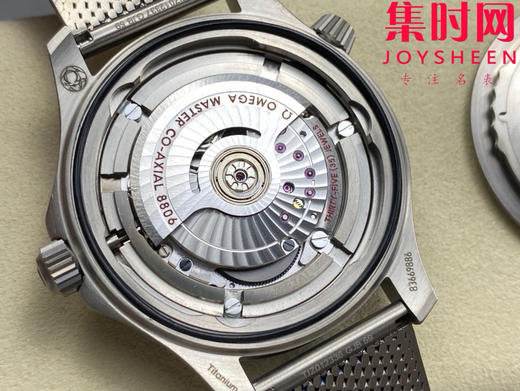 全新升级 匠心传承 欧米茄OMEGA VS海马300米系列 VS无暇赴死 邦德007-无暇赴死 全钛V4版 丹东8806一体机 男士腕表 表径42mm 商品图11