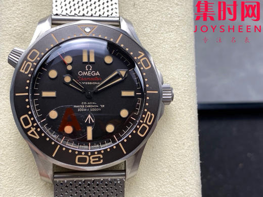 全新升级 匠心传承 欧米茄OMEGA VS海马300米系列 VS无暇赴死 邦德007-无暇赴死 全钛V4版 丹东8806一体机 男士腕表 表径42mm 商品图0