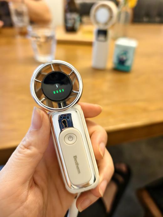 【小如口红的mini风扇】超大风力！百斯腾手持高速小风扇 降温神器 长续航 迷你户外2026新款  小如口红  5大安全技术 商品图5