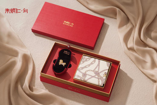 朱炳仁铜-万事利 丝情画意套装  胸针丝巾礼盒 商品图0