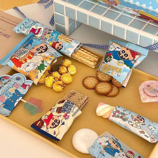 【2份立减5元】童趣糖果盒 休闲零食大礼包盒装 粉色/蓝色 （2份十堰主城区包邮） 商品图7