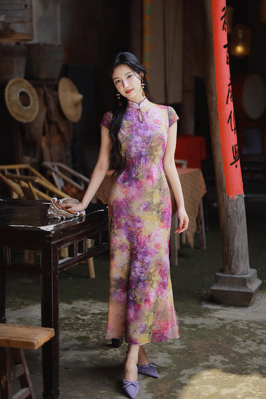 逸红颜明月优选｜「晚樱」莫奈风花卉弹力网纱鱼尾旗袍裙，紫色印象派花园，定格浓郁花色 商品图5