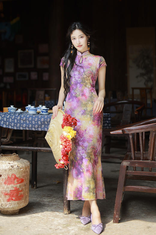 逸红颜明月优选｜「晚樱」莫奈风花卉弹力网纱鱼尾旗袍裙，紫色印象派花园，定格浓郁花色 商品图3