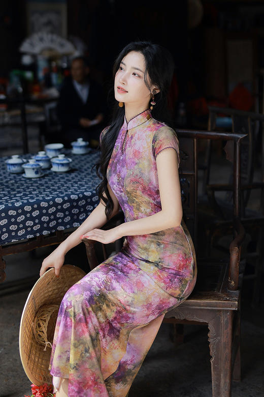 逸红颜明月优选｜「晚樱」莫奈风花卉弹力网纱鱼尾旗袍裙，紫色印象派花园，定格浓郁花色 商品图2