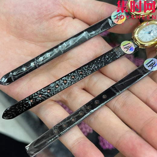 DR卡地亚迷你浴缸系列 女士腕表 迷你表盘尺
寸：24.6mm*18.7mm Mini Baignoire 商品图8