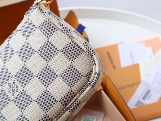 春夏特惠💰560 渠道级 te级LV Mini Pochette Accessoires M58009老花/白格 商品图5