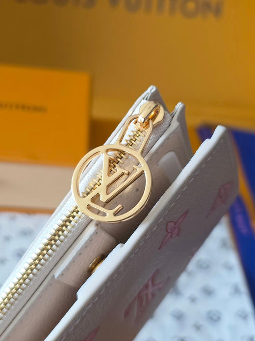 春夏特惠💰480 原单LV 零钱包M27742粉色 商品图3