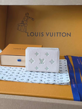 春夏特惠💰480 原单LV 短款钱包M28275绿色