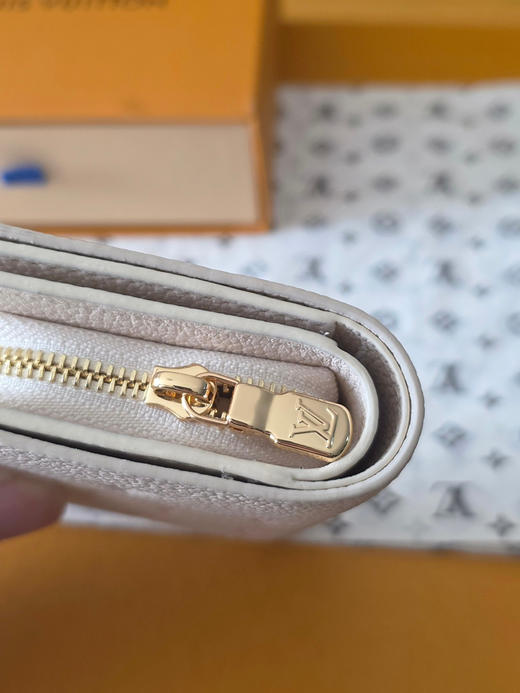 春夏特惠💰480 原单LV 短款钱包M28275粉色 商品图4