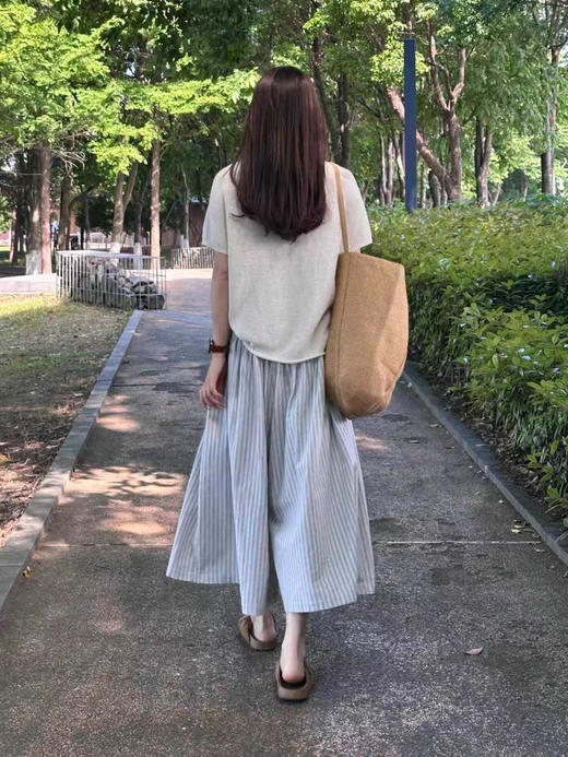 韩系慵懒米灰蓝条纹半裙 商品图7