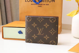 春夏特惠💰340 原单LV 新品上市！新品短款钱包M62288