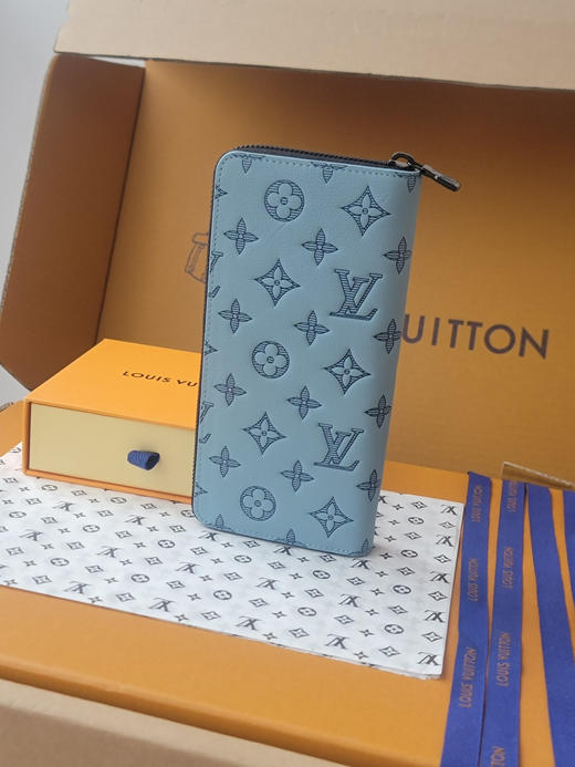 春夏特惠💰460 原单LV 长款钱夹M14783冰蓝 商品图1