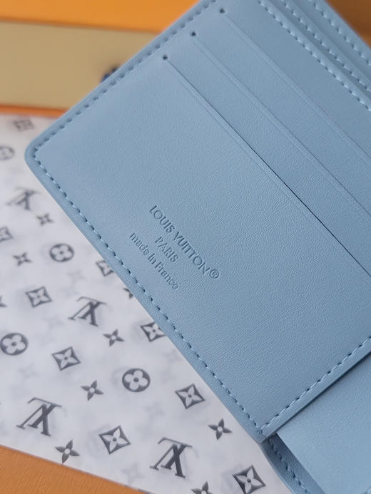 春夏特惠💰370 原单LV 短款钱夹M14802冰蓝 商品图4