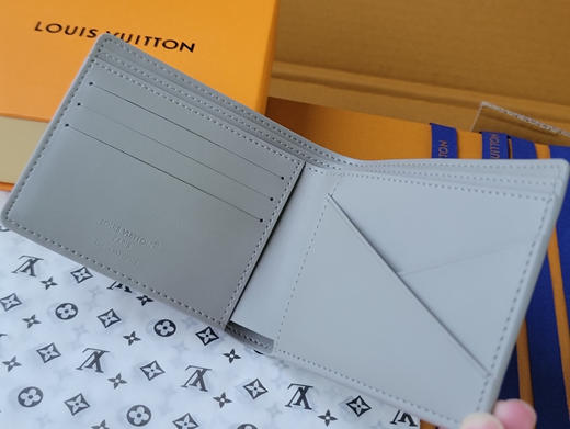 春夏特惠💰370 原单LV 短款钱夹M14802冰灰 商品图8