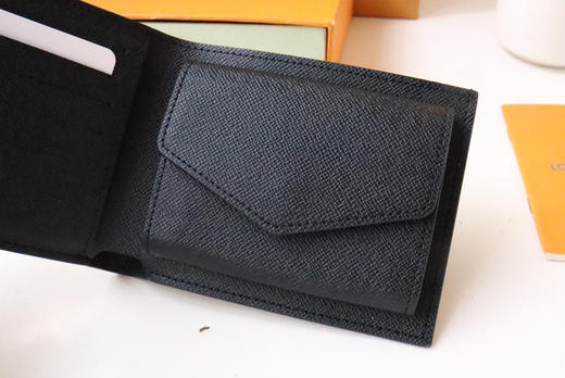 春夏特惠💰340 原单LV 新品上市！新品短款钱包M62288 商品图7