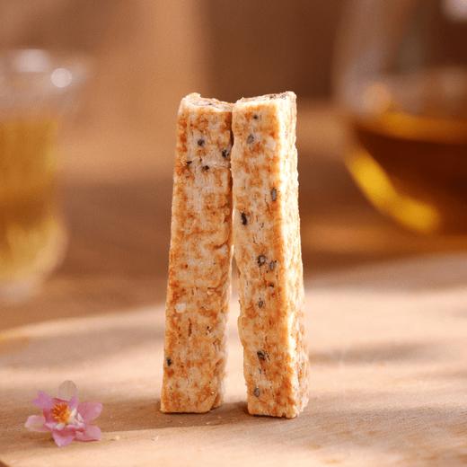 【新品尝鲜】36层酥脆不甜腻 醇香回味 | 香畴椰香燕麦棒 酥脆饼干零食轻食代餐105g（内置独立小袋装携带方便） 商品图5
