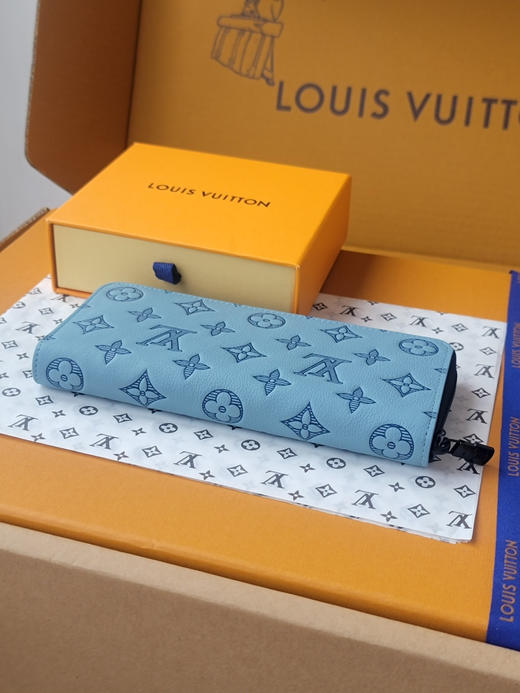春夏特惠💰460 原单LV 长款钱夹M14784冰蓝 商品图4