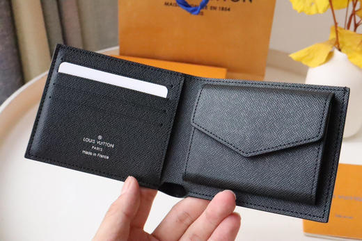 春夏特惠💰340 原单LV 新品上市！新品短款钱包M62288 商品图3