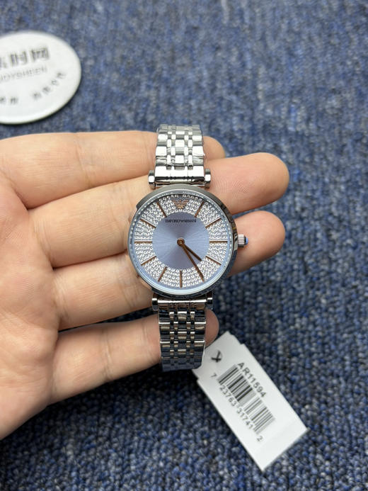 原单阿玛尼ARMANI 满天星 AR11594蓝色满天星 女士腕表
机芯：原装进口石英机芯 商品图1
