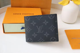 春夏特惠💰340 原单LV 新品上市！新品短款钱包M62288