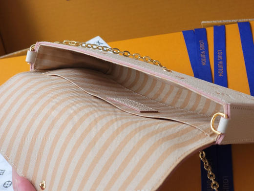 春夏特惠💰660 原单LV POCHETTE FELICIE 手袋 M15968新色 优雅小巧 商品图8