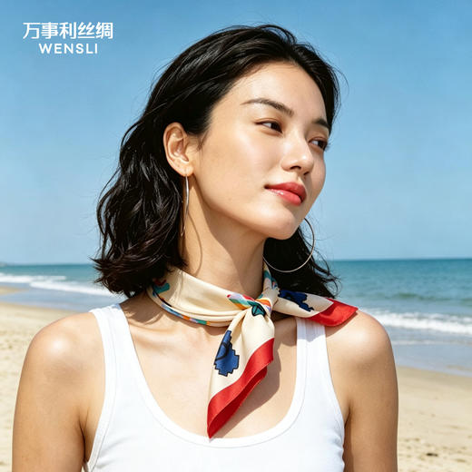 万事利SHINE系列双面印花小方巾-引力 商品图1