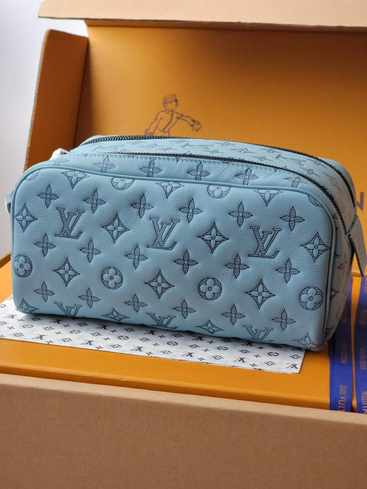 春夏特惠💰800 原单LV M14885蓝 款Dopp Kit梳洗包 商品图1