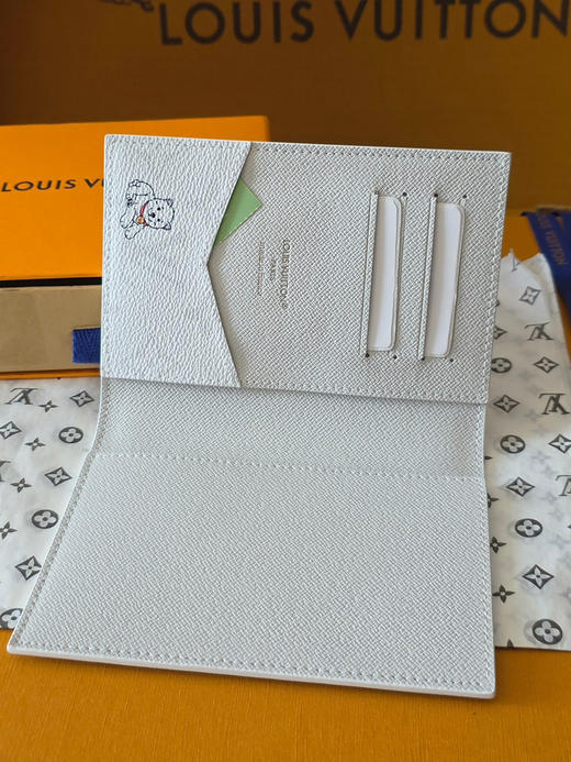 春夏特惠💰340 原单LV M27083护照夹 商品图4