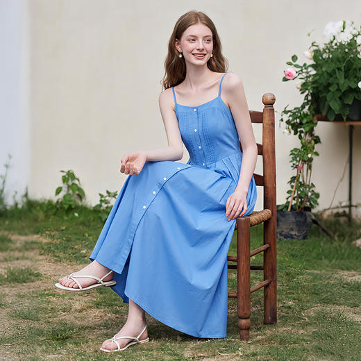 西遇克莱因蓝吊带连衣裙女2026夏季新款收腰显瘦气质单排扣中长裙E0060466 商品图2