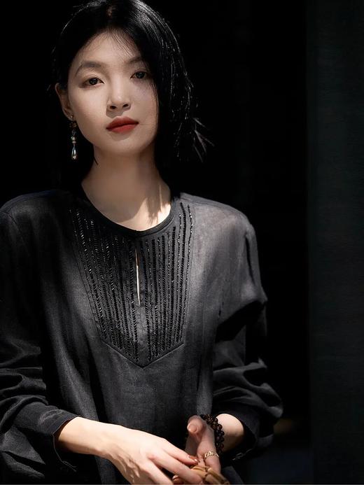 梅茵凯琳·重工钉珠亚麻衬衫 |穿出属于自己的“老钱风”：低调内敛，却处处是细节 商品图2