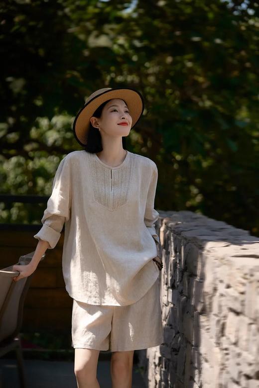 梅茵凯琳·重工钉珠亚麻衬衫 |穿出属于自己的“老钱风”：低调内敛，却处处是细节 商品图10