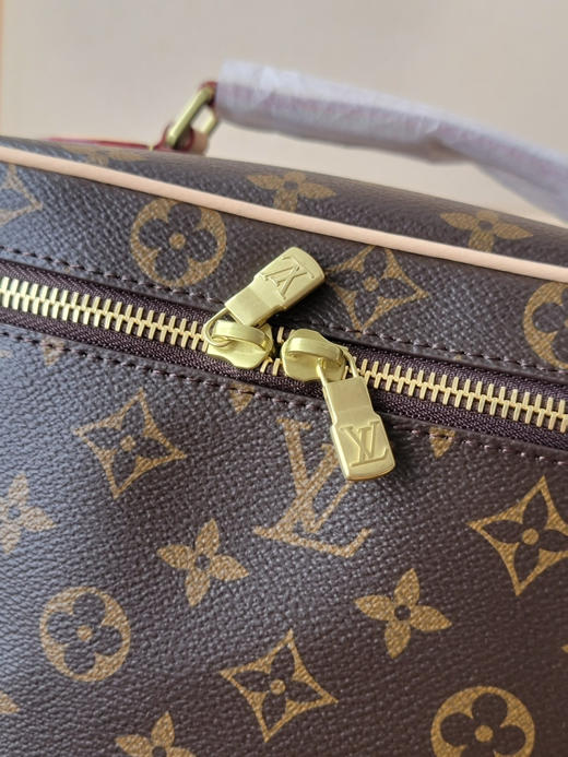 春夏特惠💰760 原单LV LU NICE BB 化妆包 M42265 商品图4