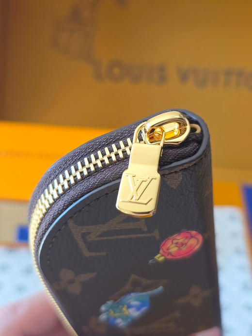 春夏特惠💰350 原单LV 圣诞系列 笔盒GL1474 文具袋 商品图3