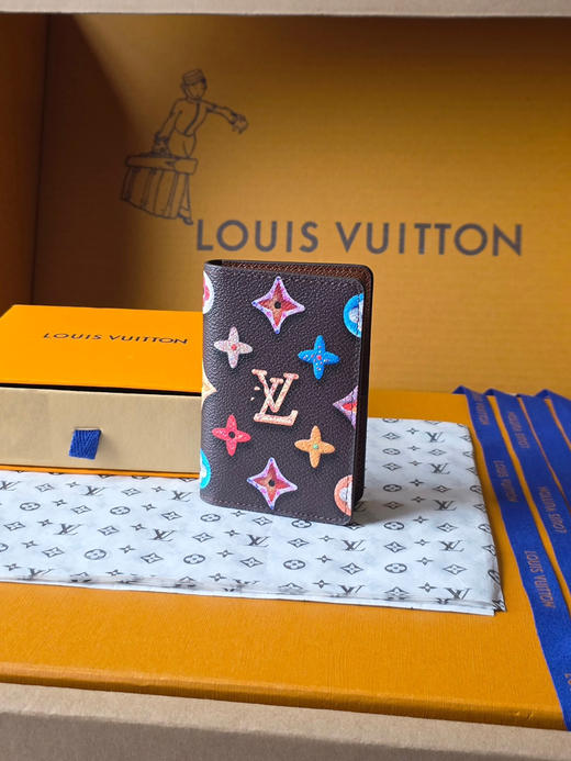 春夏特惠💰320 原单LV M28282 卡包 甜甜圈系列 咖色 口袋钱夹 商品图0