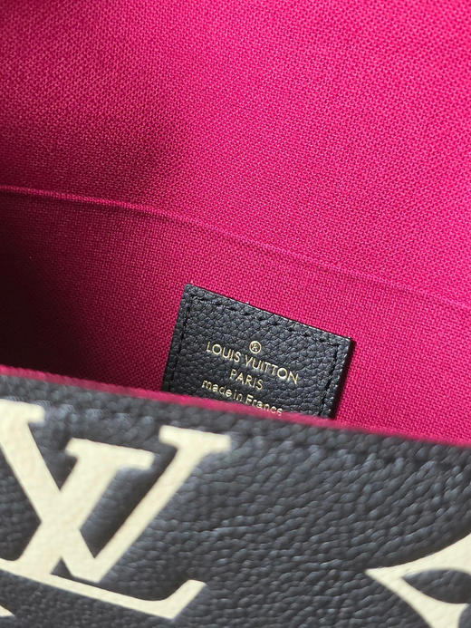 春夏特惠💰760 原单LV M69977 黑色 三合一 女士包包 商品图8