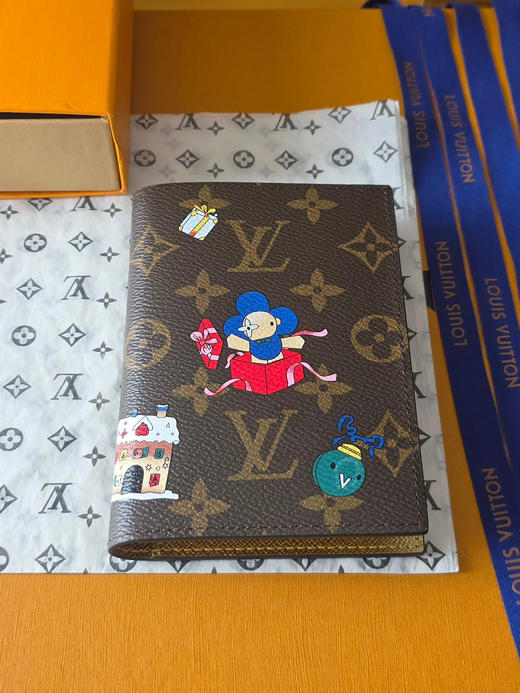 春夏特惠💰340 原单LV 圣诞款M15327护照夹 商品图3