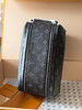 春夏特惠💰560 原单LV M46354黑花/44494 头层皮
本款 Dopp Kit 盥洗袋 商品缩略图2