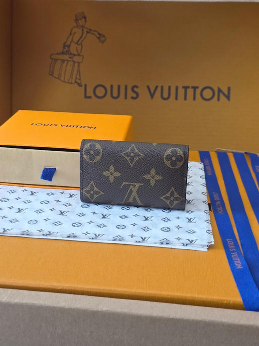春夏特惠💰300 原单LV M62630钥匙扣 设计小巧精致的钥匙包 商品图1