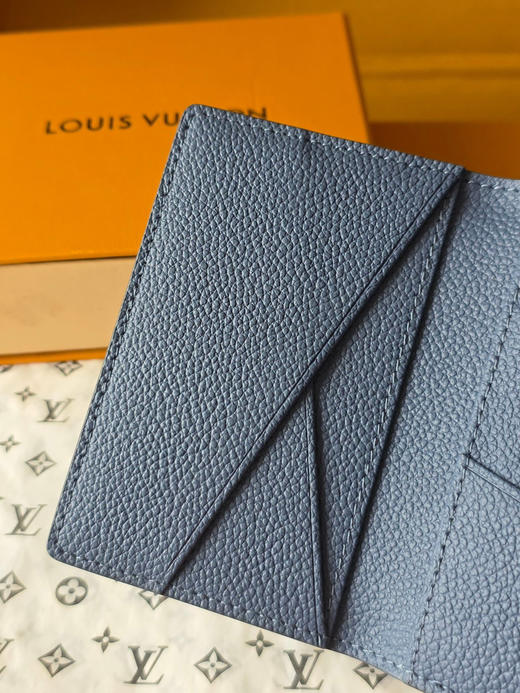 春夏特惠💰330 原单LV 新品马赛克蓝格系列 M28609靛蓝 卡包 商品图5