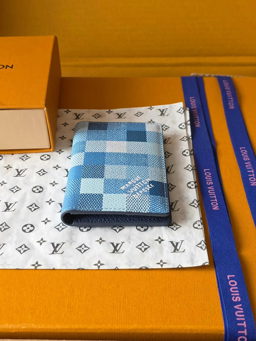 春夏特惠💰330 原单LV 新品马赛克蓝格系列 M28609靛蓝 卡包 商品图2