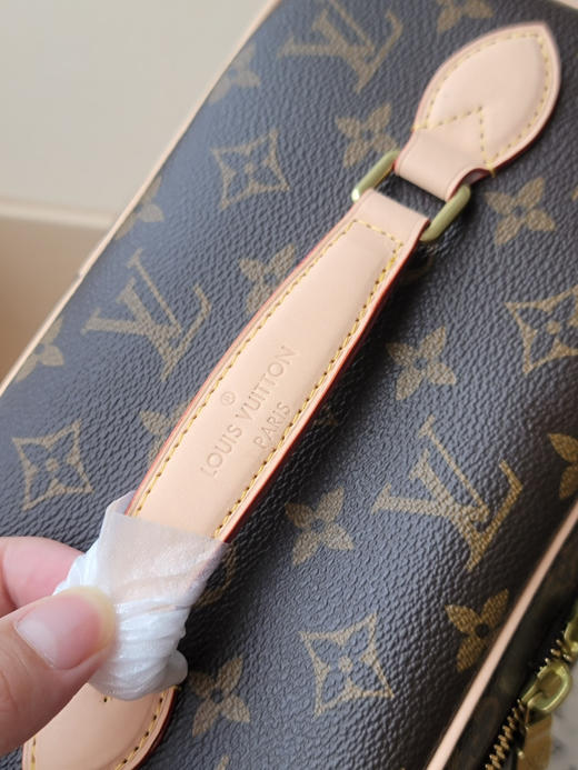 春夏特惠💰760 原单LV LU NICE BB 化妆包 M42265 商品图5