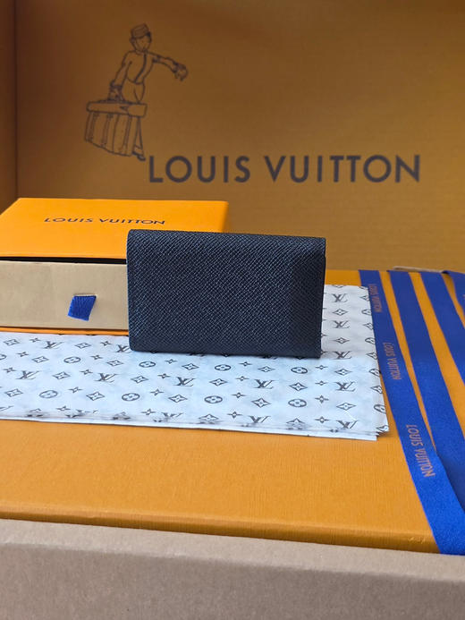 春夏特惠💰300 原单LV M62630钥匙扣 设计小巧精致的钥匙包 商品图1