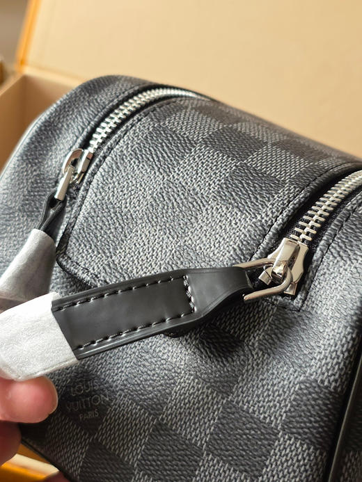 春夏特惠💰560 原单LV N40127黑格/44494 头层皮 本款 Dopp Kit 盥洗袋 商品图6