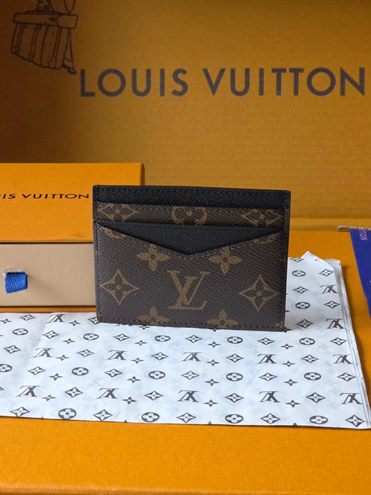 春夏特惠💰300 原单LV M28233当季新款卡包 TRIPLE 卡夹 商品图1