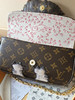 春夏特惠💰740 原单LV M15148 猫 LV Travels With Grace Coddington 系列推出此款Wallet On Chain Ivy 手袋 商品缩略图6