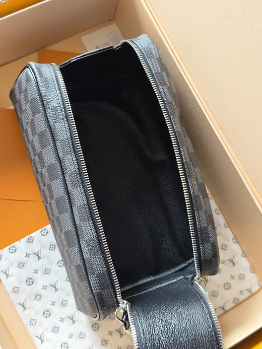 春夏特惠💰560 原单LV N40127黑格/44494 头层皮 本款 Dopp Kit 盥洗袋 商品图7