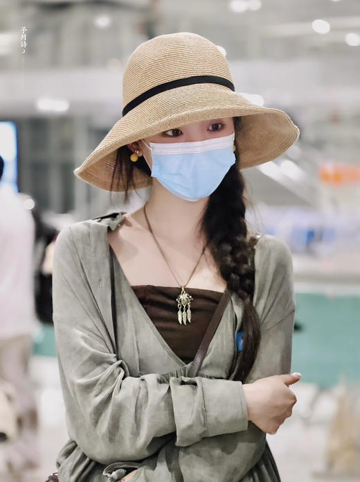 杨超越华伦天*奴拉菲草编织帽遮阳帽 商品图11