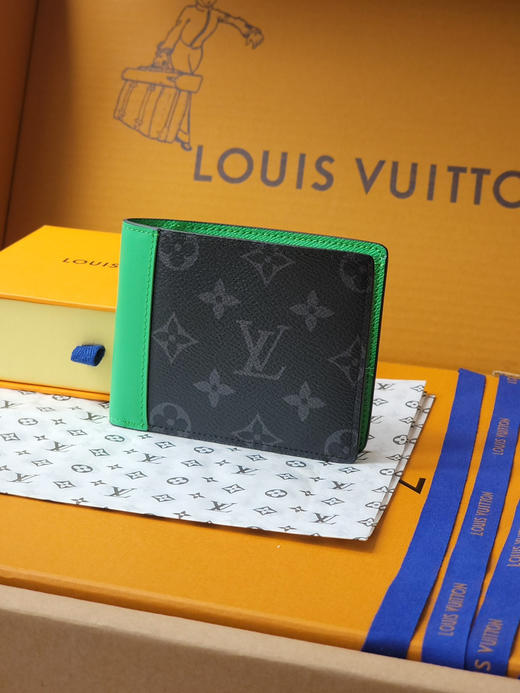 春夏特惠💰330 原单LV M25849短夹 黑花/绿色 商品图0